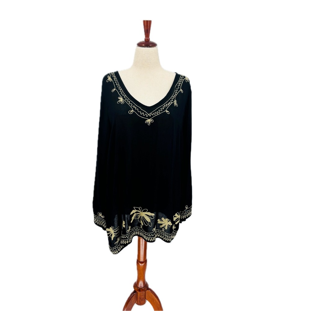 Charlie Paige Tunic Top Womens S/M Black Embroidered V-Neck Long Sleeve Viscose